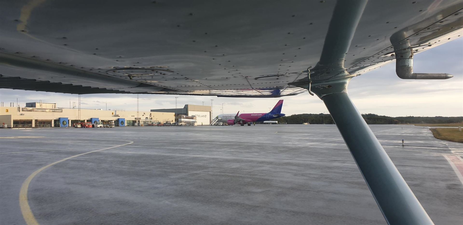 Wizzair parked at ENHD