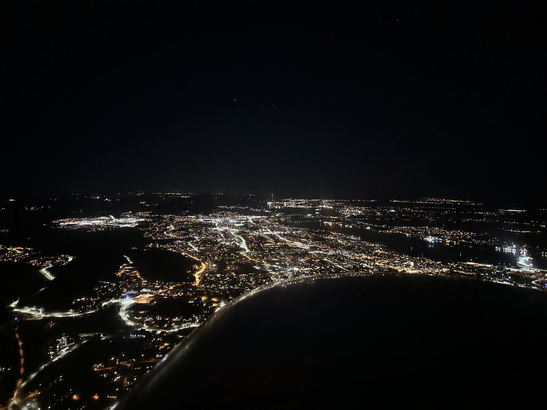 Over Haugesund i mørket