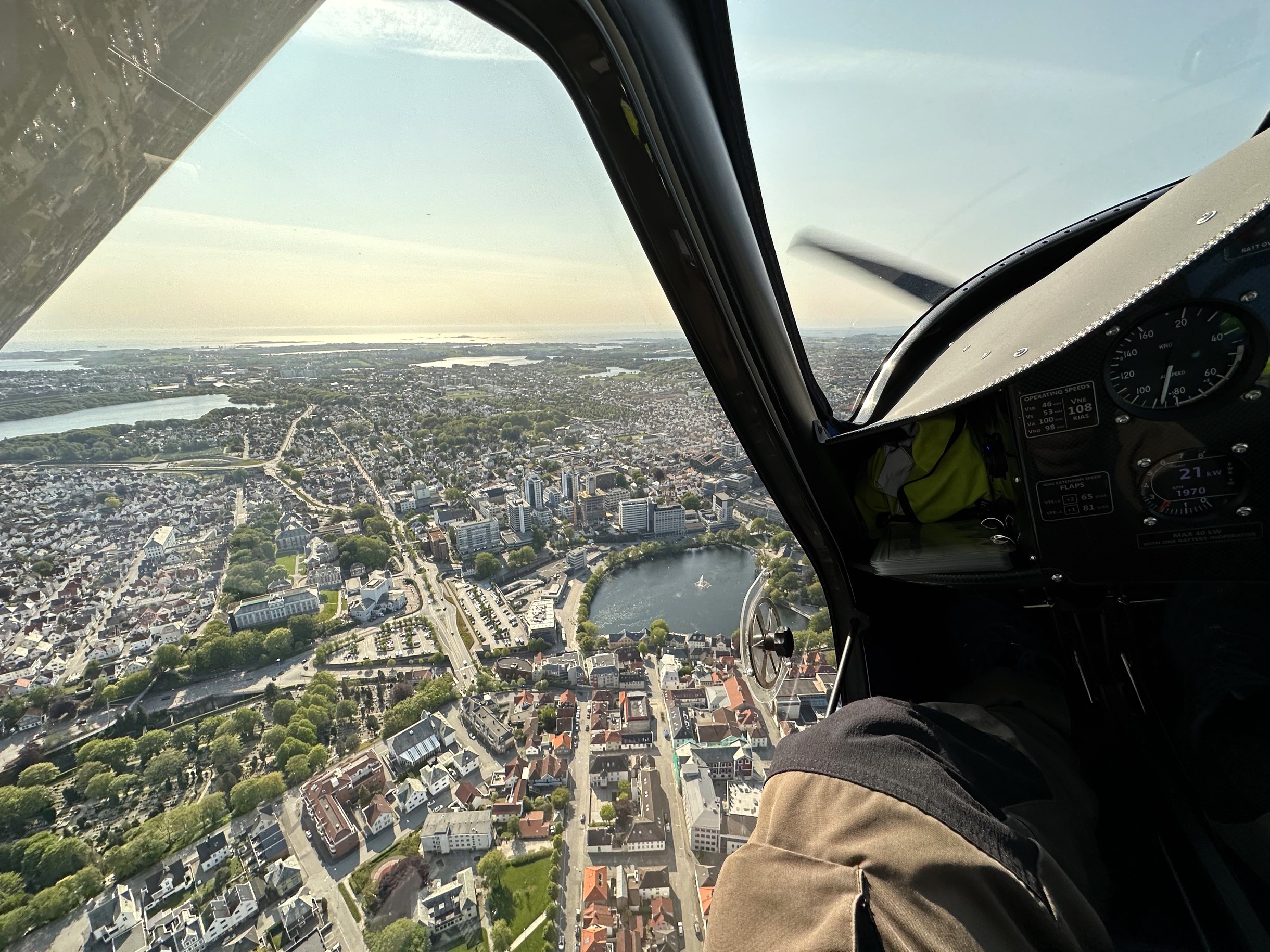 LN-ELB over Stavanger