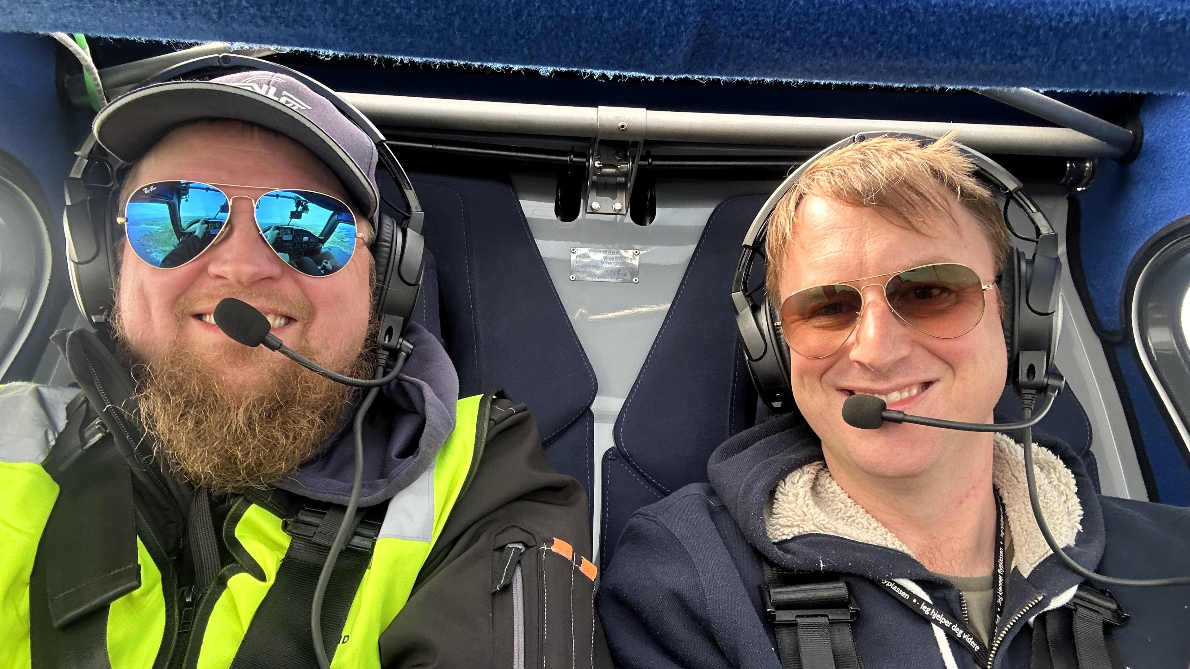 Fornøyde piloter i LN-ELB