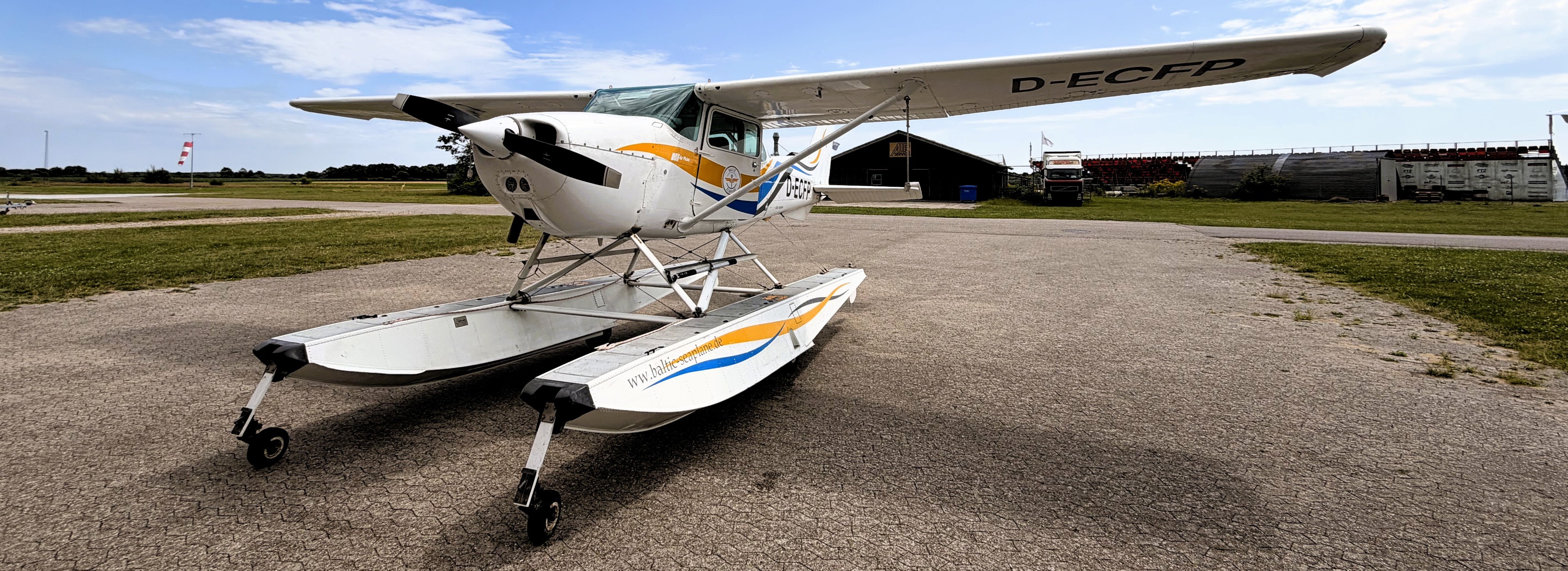D-ECFP - the amphibious Cessna 172